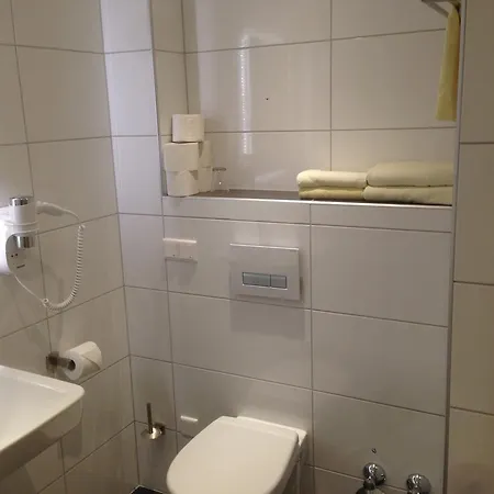 호텔 Am Steinertsee - Kassel-ost 2*