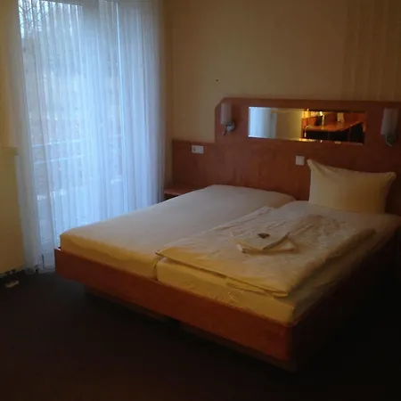 Am Steinertsee - Kassel-ost Szálloda 2*